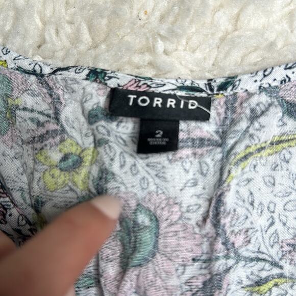 Torrid Ditsy Floral Faux Wrap Dress Textured Size 2 Plus Size 2X MIDI Flowy PP28 - Picture 4 of 12